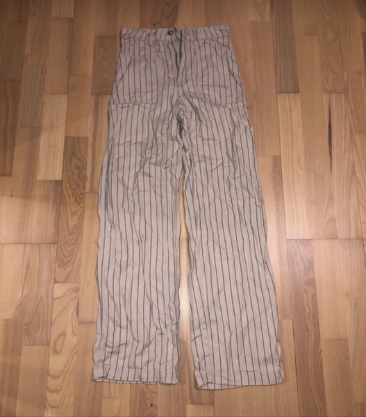 triibulised H&M püksid