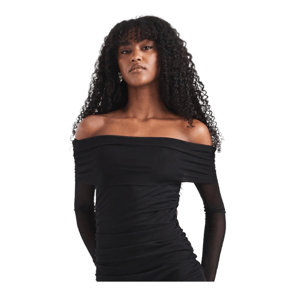 Sort off-shoulder top