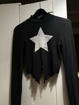 Black ribbed star top