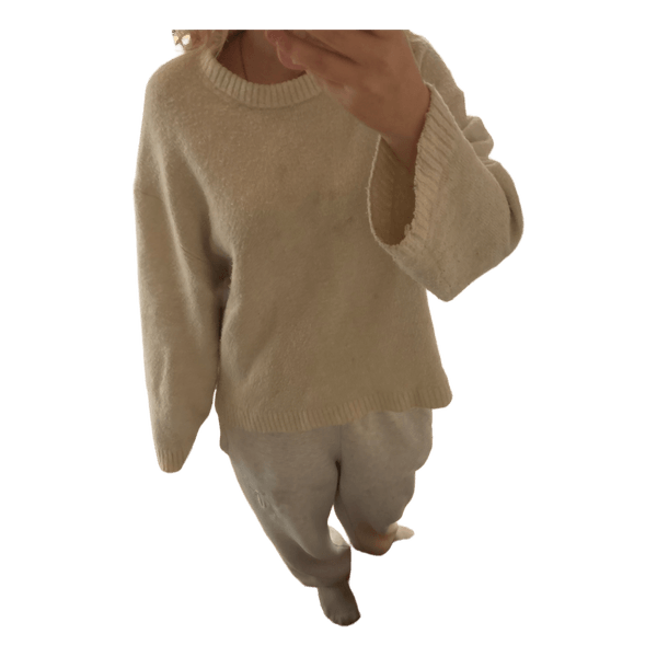 White knitted sweater