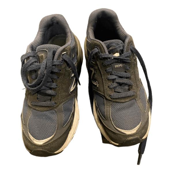 New Balance 990v5 sneakers