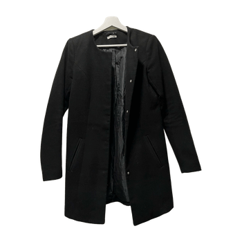 Jaqueline deyong coat