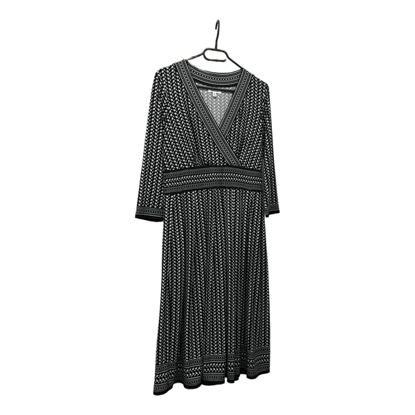 Max Studio black&white floral dress