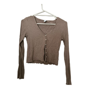 Ruskea ribattu paita