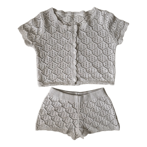 White knitted set