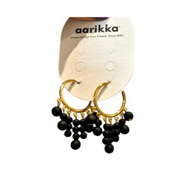 Mustat korvakorut kultaketjulla Aarikka 