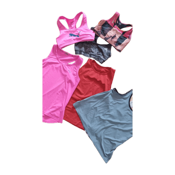Treenivaatepaketti. Kolme urheilutoppia (Puma, Under Amour ja Casall) sekä kolmet urheiluliivit (Adidas, Casall, Puma). Sopii s-kokoiselle. 