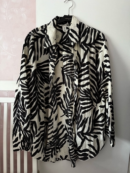Black/White blouse / size M 