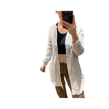 Vaaleansininen raidallinen pusero