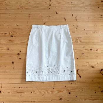 White leather mini skirt