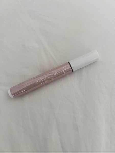 maracuja juicy lip balm honeysuckle