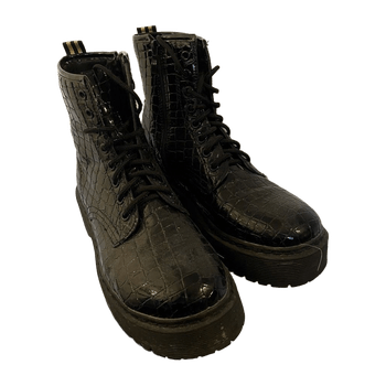 Amada store boots