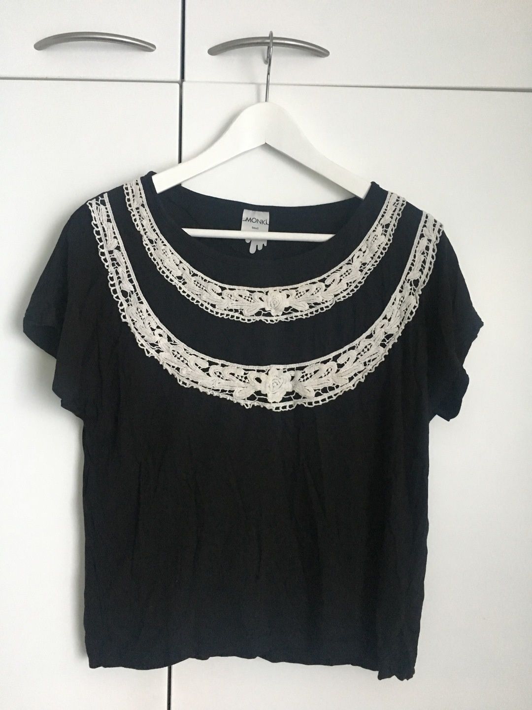 Monki top