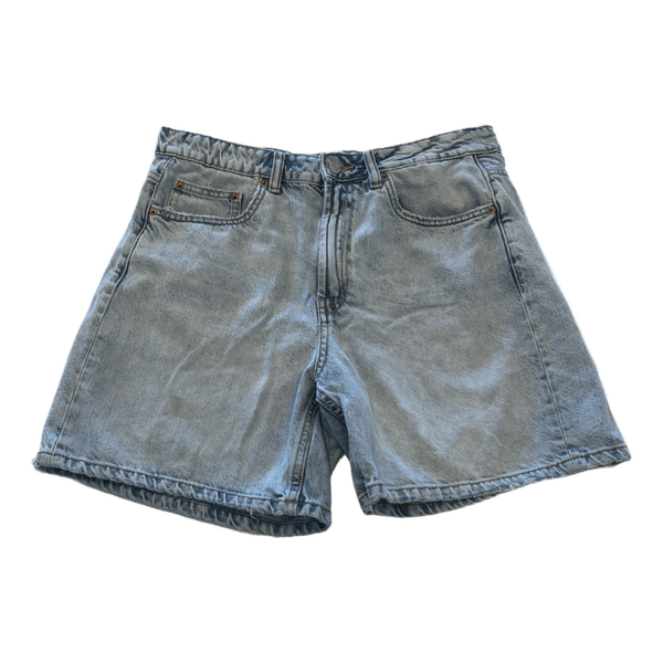 Lyseblå denimshorts