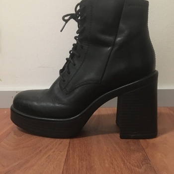 Vagabond boots