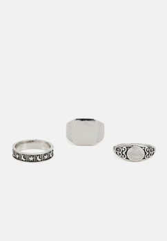 Silver coloured rings