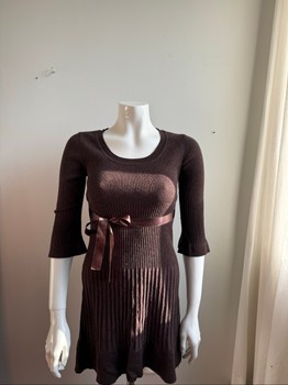 Brown bow tie ribbed knit dress
