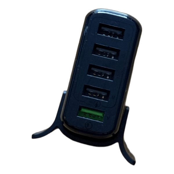 Musta monipaikkainen USB-laturi