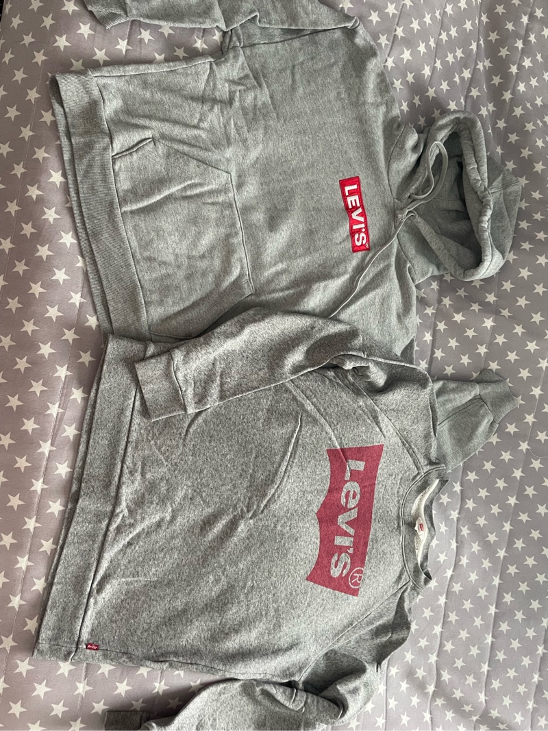 2 kpl Levis collegea