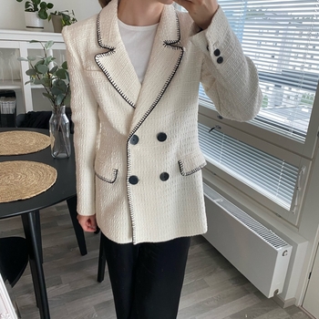 Zara kermanvärinen tweed-bleiseri