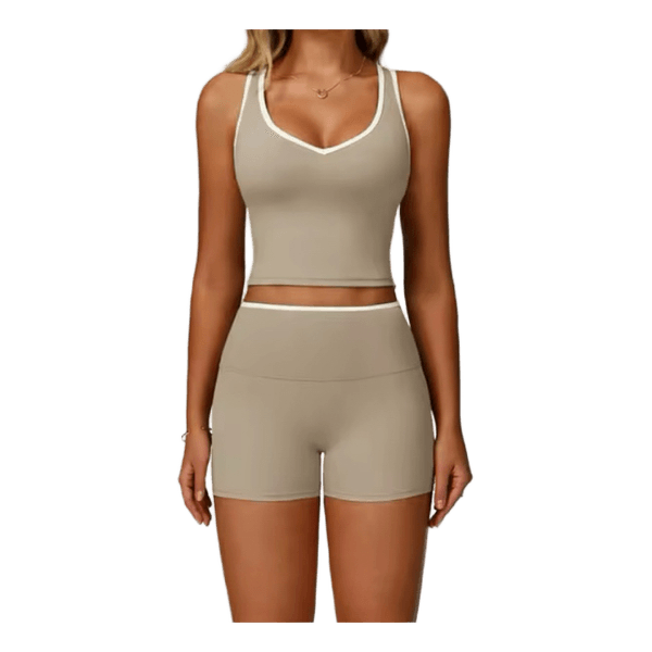 Beige sportssæt med shorts