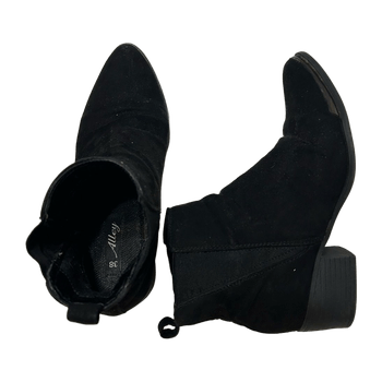 Alley boots