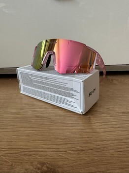 SCVCN sportiniai akiniai nuo saulės su UV400 apsauga