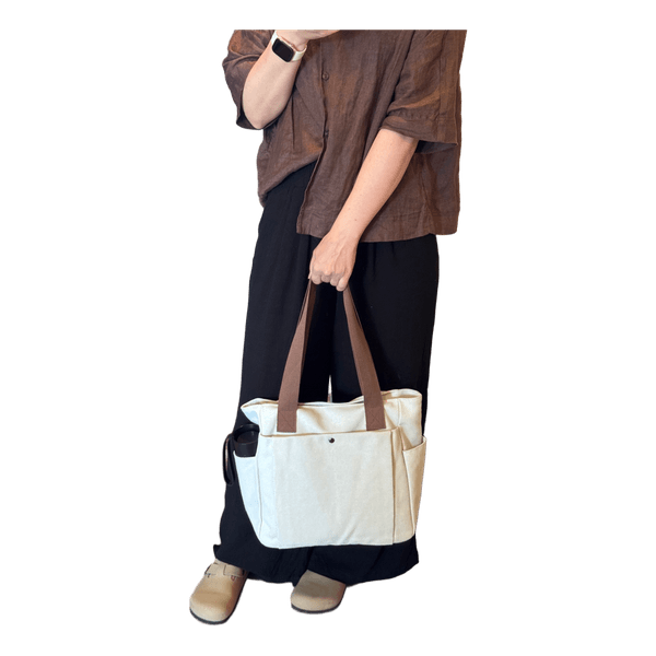 Canvas tote bag with pockets