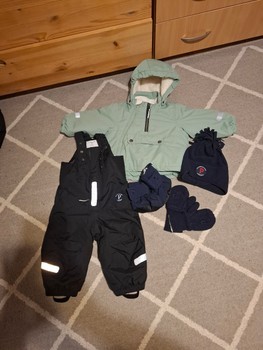Polarn O. Pyret snowsuit