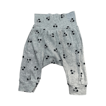 harmaat vauvan housut