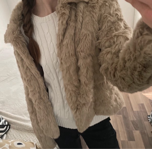 New women's Vila fur coat (S)