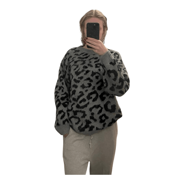 Grey leopard print sweater