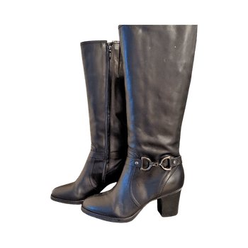 Mustat pitkävarret saappaat