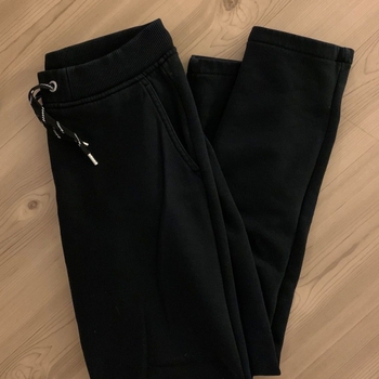 Peak performance sportswear