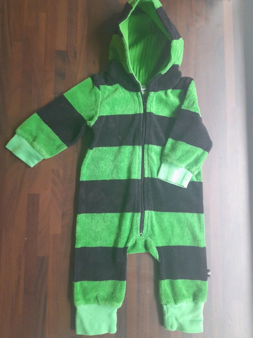 Handmade kids' clothing