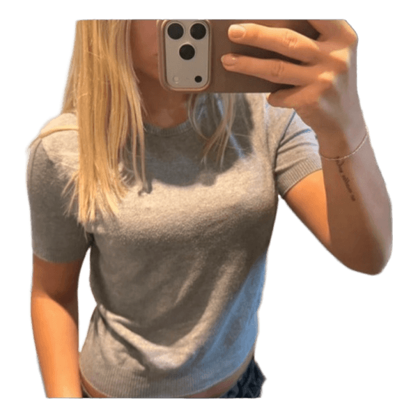Grå strik t-shirt