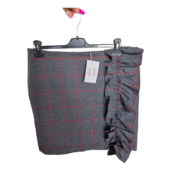 Grey plaid skirt