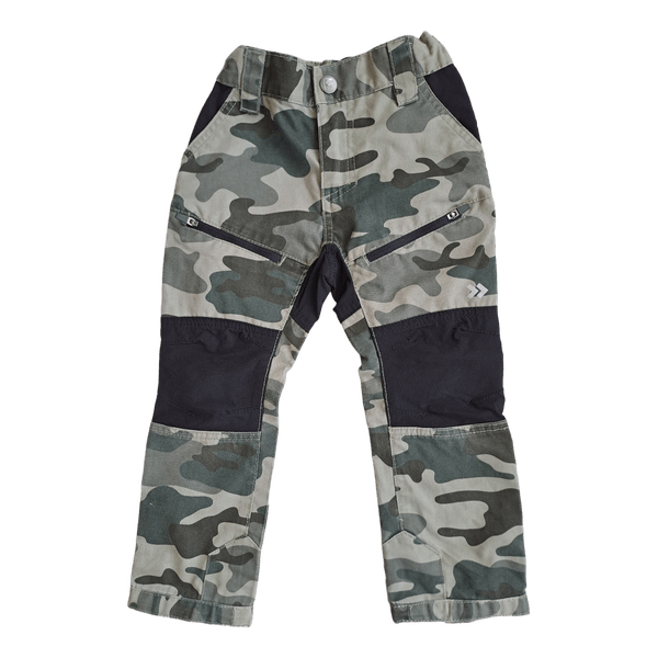 Camouflage cargo trousers