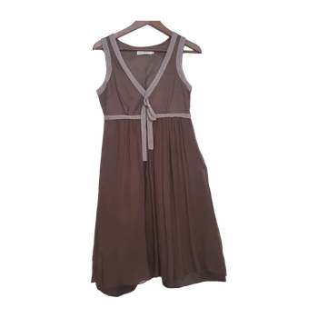 By groth dress