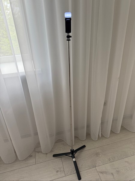 Telescopic phone tripod stand