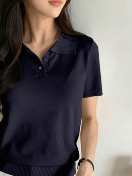 Turndown collar knitted top