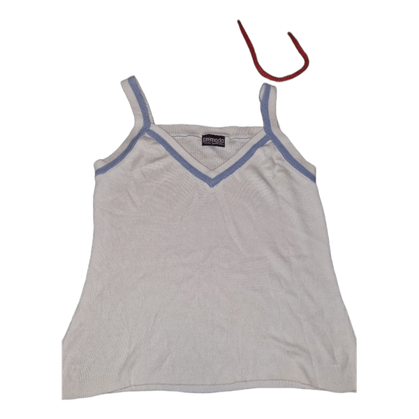 White knitted tank top