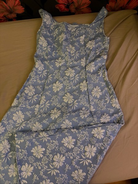 Floral sleeveless midi dress