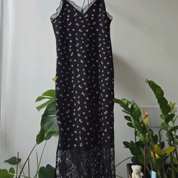 Devidede by h&m dress