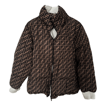 Fendi-tyylinen toppatakki