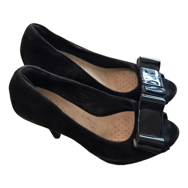 Black peep toe heels