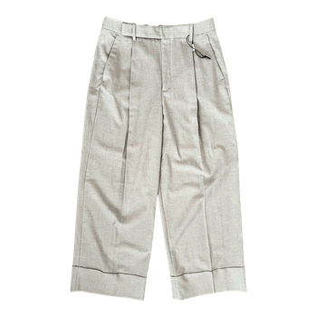 Harmaat cropped-housut