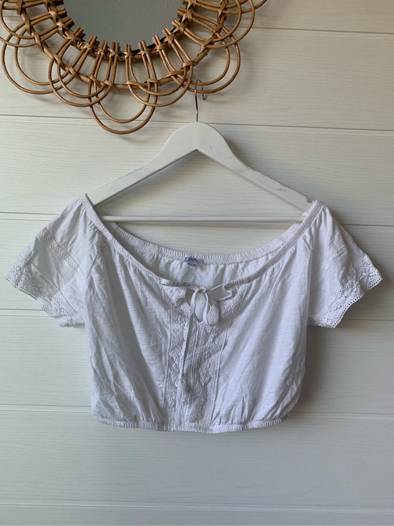 Offshoulder kesätoppi