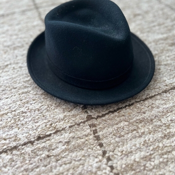 Musta Kangol trilby hattu M