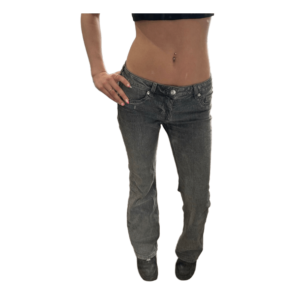 Grey low-rise jeans